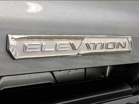 Used 2024 GMC Canyon Elevation w/ Convenience Package AWD/4WD image 9