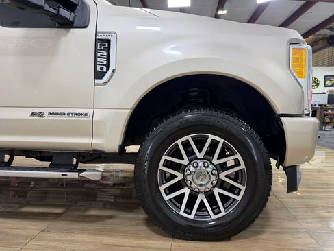 Used 2017 Ford F250 Lariat w/ Lariat Ultimate Package AWD/4WD image 4