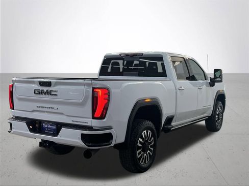 Used 2024 GMC Sierra 2500 Denali Ultimate image 10