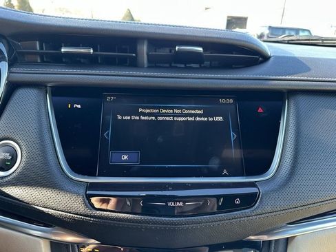 Used 2017 Cadillac XT5 Luxury w/ Driver Awareness Package image 38