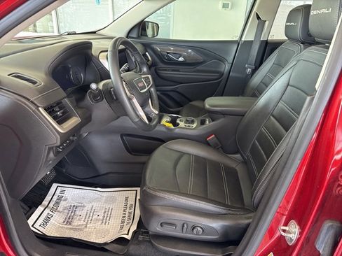 Used 2023 GMC Terrain Denali image 7