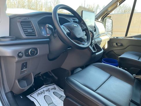 New 2026 Ford Transit 250 148 Medium Roof RWD image 12