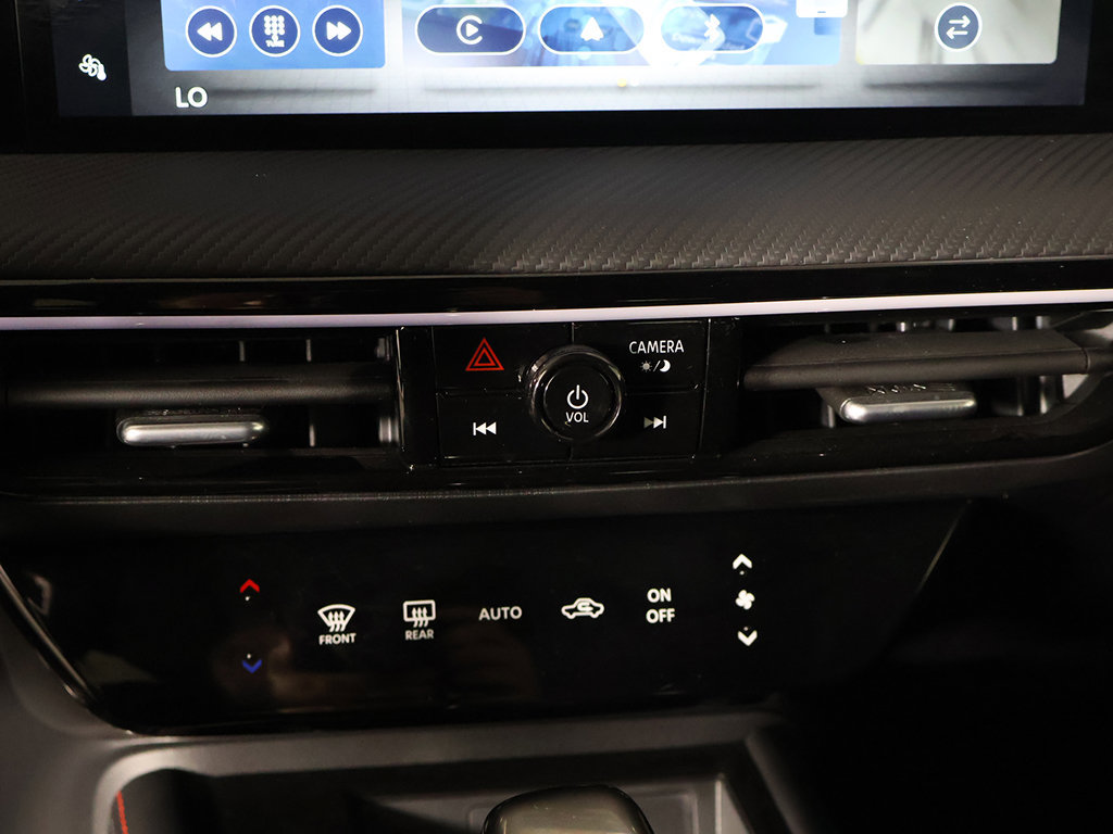 Used 2025 Nissan Kicks SR FWD image 43