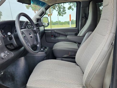 Used 2016 GMC Savana 3500 LT w/ LT Preferred Equipment Group RWD image 5