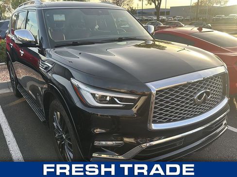 Used 2023 INFINITI QX80 Sensory w/ All-Season Package image 2