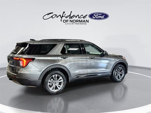 New 2026 Ford Explorer Active image 9