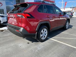 Used 2019 Toyota RAV4 LE w/ Carpet Mat Package video 3