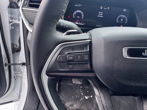 Used 2024 Jeep Grand Cherokee L Limited w/ Luxury Tech Group II image 17