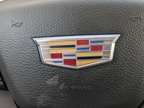 Used 2017 Cadillac XT5 Luxury w/ Driver Awareness Package AWD/4WD image 34