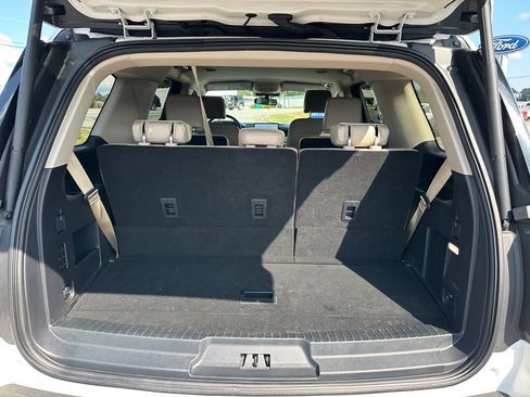Certified 2024 Ford Expedition XLT image 27