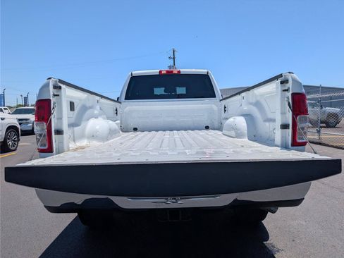 Used 2024 RAM 2500 Big Horn AWD/4WD image 36