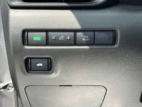 Used 2024 Nissan Sentra S FWD image 13