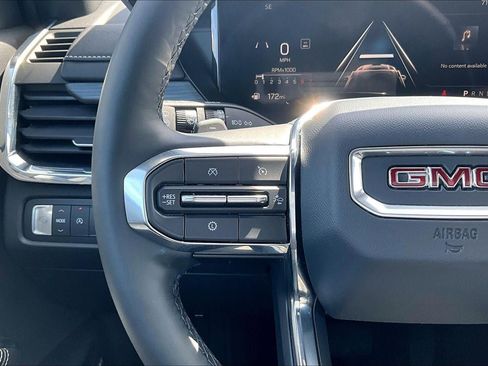 Used 2025 GMC Acadia Elevation image 18