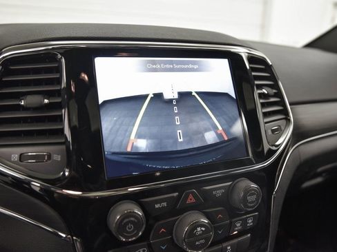 Used 2021 Jeep Grand Cherokee Limited image 20