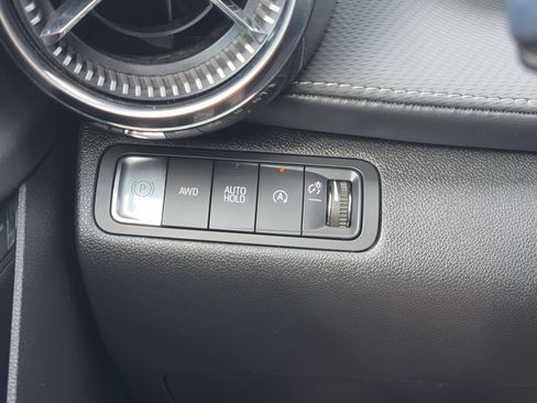 Certified 2025 Chevrolet Equinox LT AWD/4WD image 17