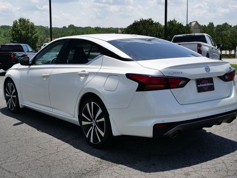 Used 2020 Nissan Altima 2.5 SR FWD image 15