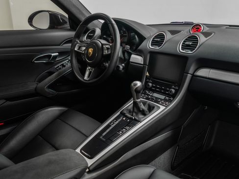 Used 2022 Porsche 718 Cayman GTS w/ Light Design Package RWD image 25