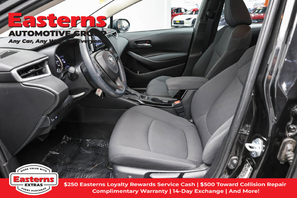 Used 2021 Toyota Corolla LE w/ Carpet Mat Package (TMS) FWD image 14