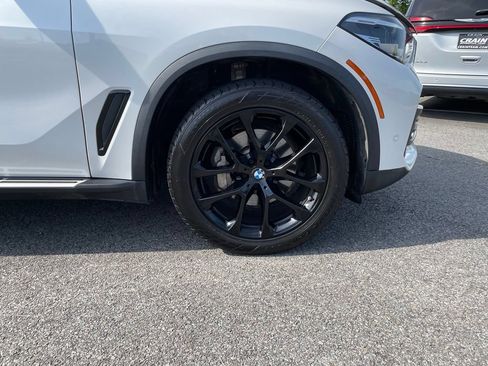 Used 2023 BMW X5 xDrive40i w/ Premium Package AWD/4WD image 33