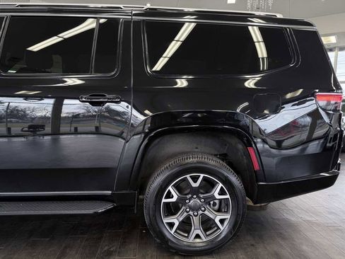 Used 2024 Jeep Wagoneer L Series III w/ Flexible Seating Group image 14