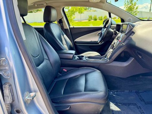 Used 2013 Chevrolet Volt Premium w/ Premium Trim Package image 22