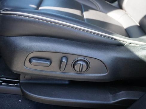 Used 2023 Chevrolet Traverse Premier w/ Redline Edition image 10