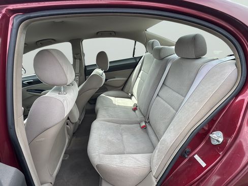 Used 2010 Honda Civic LX image 32