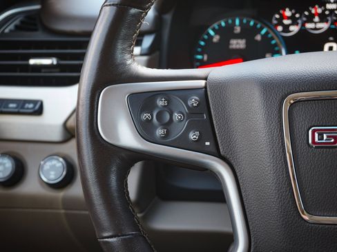 Used 2019 GMC Yukon SLT w/ Graphite Performance Edition image 18