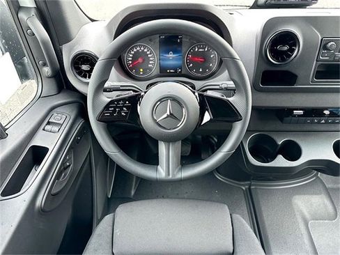 New 2025 Mercedes-Benz Sprinter 2500 image 3
