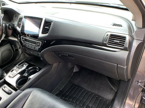 Used 2016 Honda Pilot Touring image 31