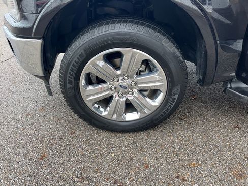 Used 2019 Ford F150 Lariat w/ Equipment Group 502A Luxury image 29