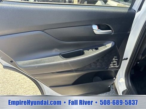 Used 2020 Hyundai Santa Fe SE AWD/4WD image 14