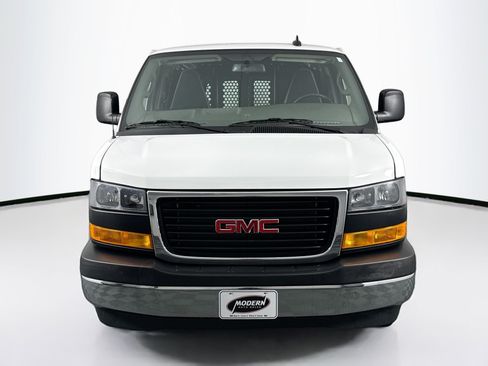 Used 2025 GMC Savana 2500 w/ Driver Convenience Package RWD image 4