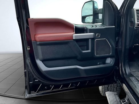 Used 2019 Ford F350 Platinum AWD/4WD image 28