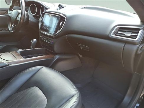 Used 2018 Maserati Ghibli S GranLusso image 22