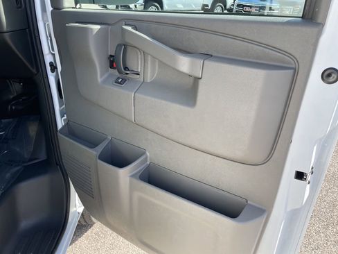 New 2025 Chevrolet Express 2500 image 23