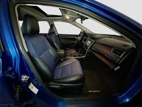 Used 2016 Toyota Camry SE image 22