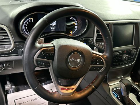 Used 2017 Jeep Grand Cherokee Trailhawk image 18