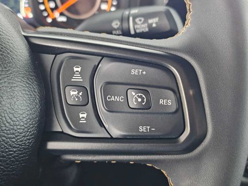 Used 2024 Jeep Wrangler Unlimited Sport AWD/4WD image 29