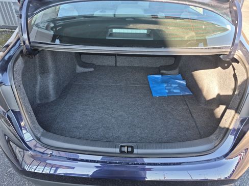 Used 2026 Toyota Corolla LE image 7