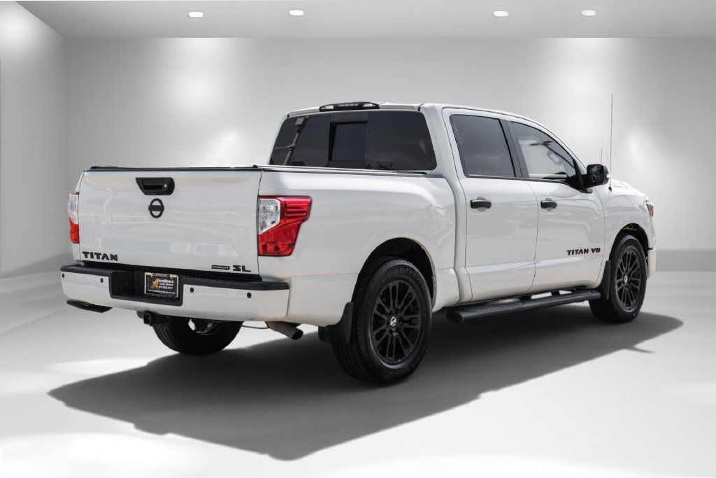 Used 2019 Nissan Titan SL w/ Midnight Edition RWD image 6