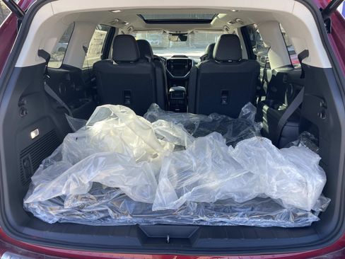 New 2025 Subaru Ascent Limited w/ Popular Package #1 image 4