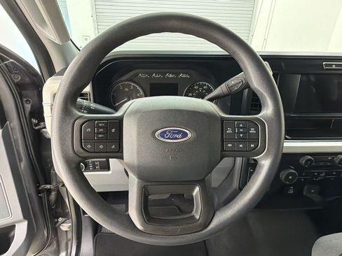 Used 2025 Ford F250 XLT AWD/4WD image 16