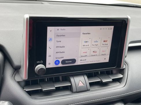 Used 2025 Toyota RAV4 LE AWD/4WD image 17