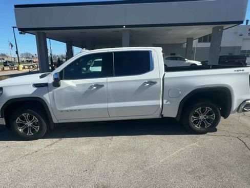 Used 2025 GMC Sierra 1500 SLT image 5