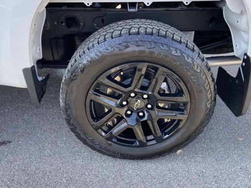 Certified 2025 Chevrolet Silverado 1500 Custom Trail Boss image 30