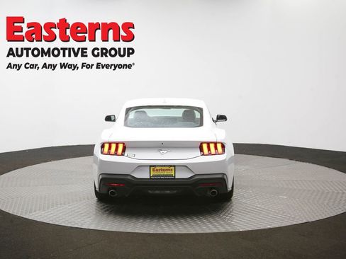 Used 2025 Ford Mustang Coupe RWD image 34