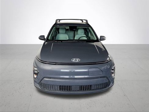 Used 2024 Hyundai Kona SEL FWD image 3