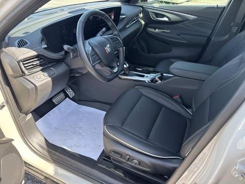 Used 2026 Buick Envista Sport Touring w/ Studio Series FWD image 14