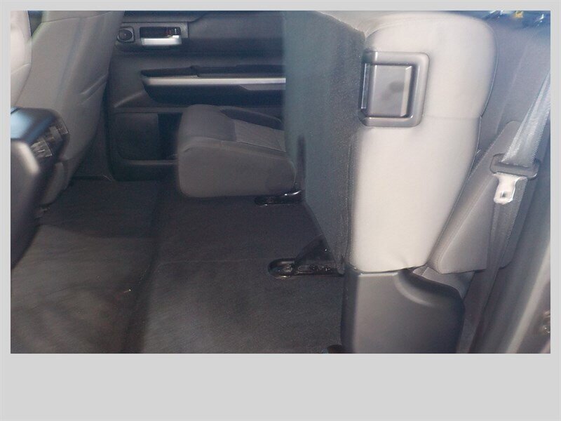 Used 2017 Toyota Tundra SR5 AWD/4WD image 38